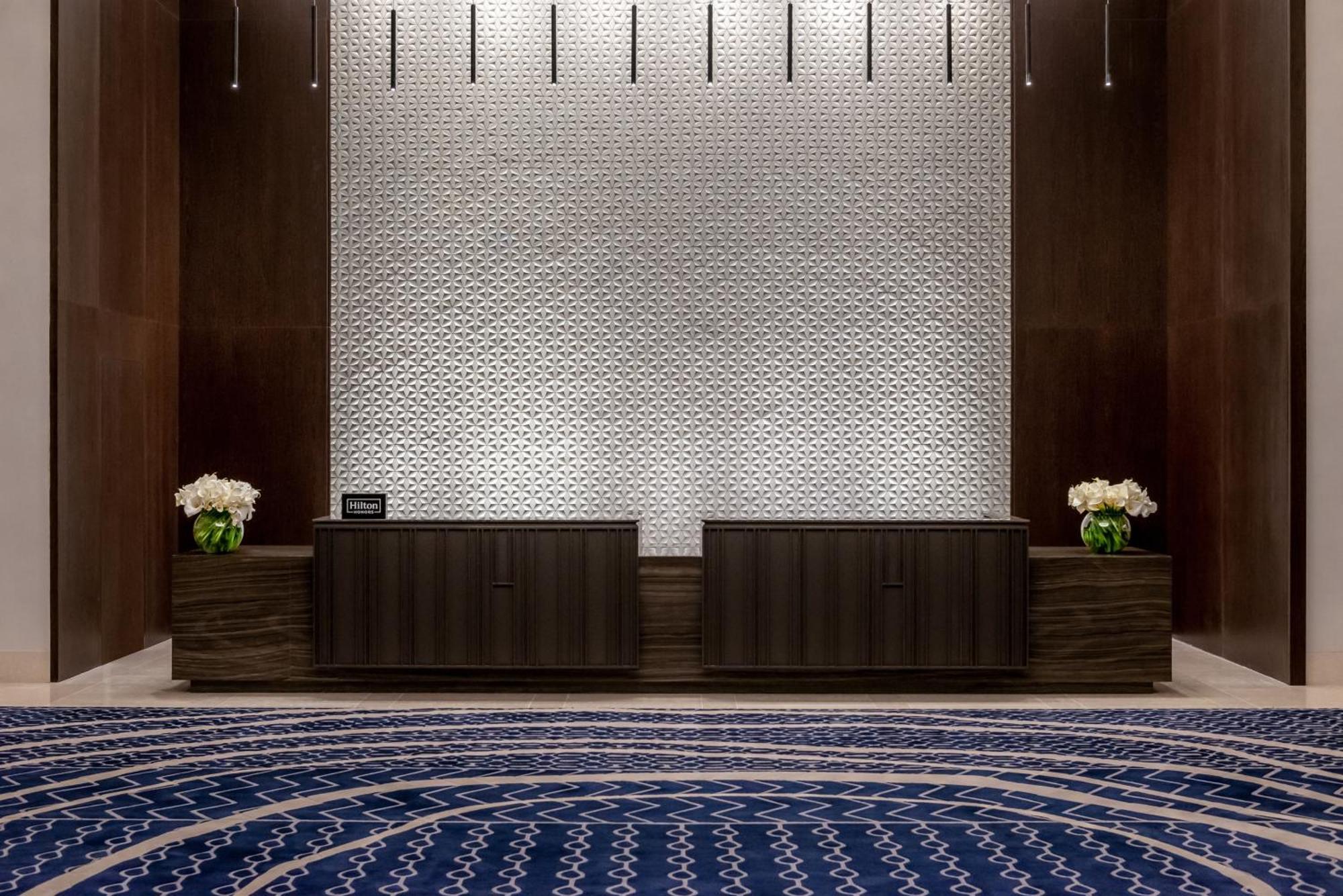 Hilton Guadalajara Midtown Hotel Exterior photo